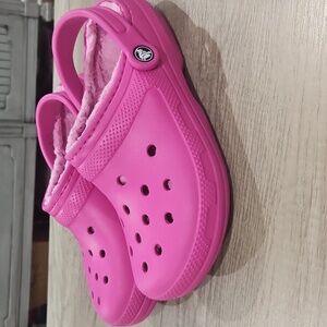 Crocs Unisex Adult Classic Lined Clog Fuchsia Fun size: Men's 4 & Woman's 67